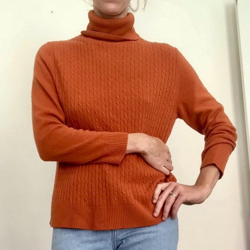 VINTAGE Turtleneck